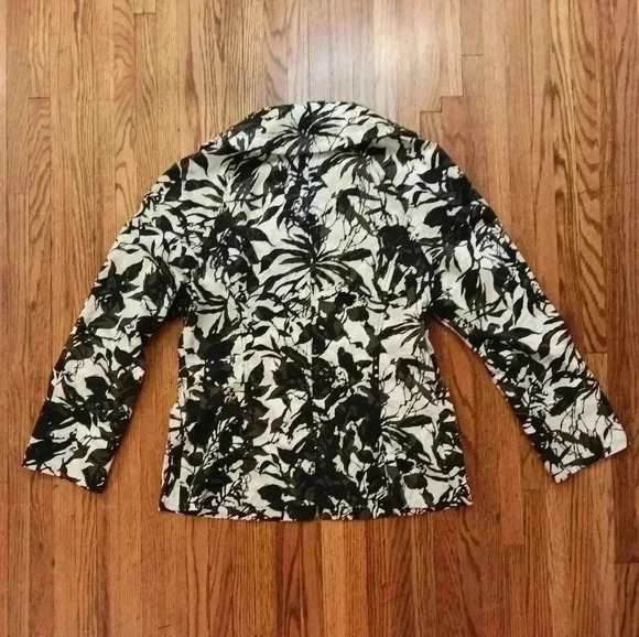 ST JOHN Womens Jacket Size 12 Full Zip Floral Black White - Picture 5 of 9